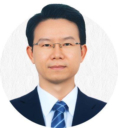 張學逸 教授